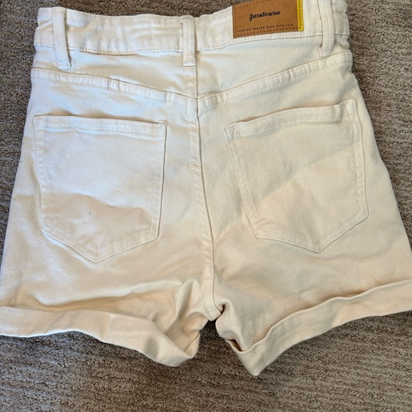 High waisted shorts - Picture 2 of 2